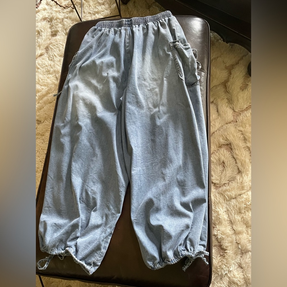Easel Chambray Boho Balloon Joggers - Picture 10 of 15